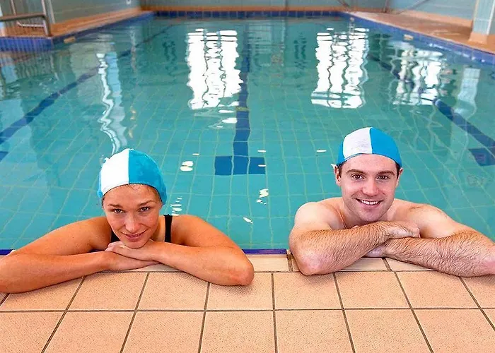 Bay Conference & Leisure Centre 4*