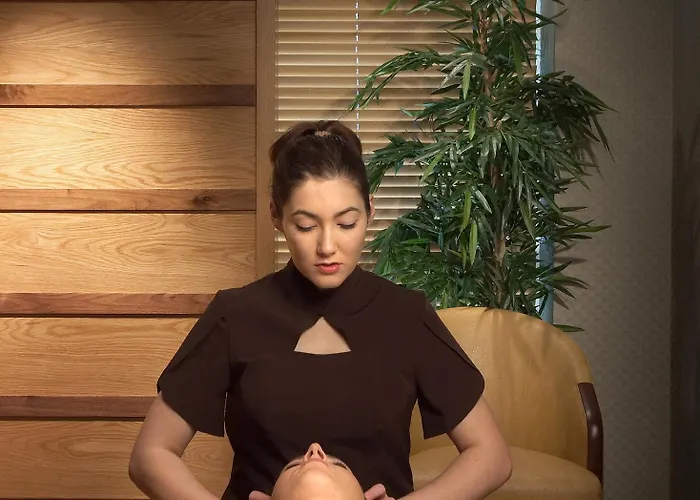 Otel Bay Conference & Leisure Centre 4*