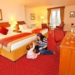 Bay Conference & Leisure Centre 4*