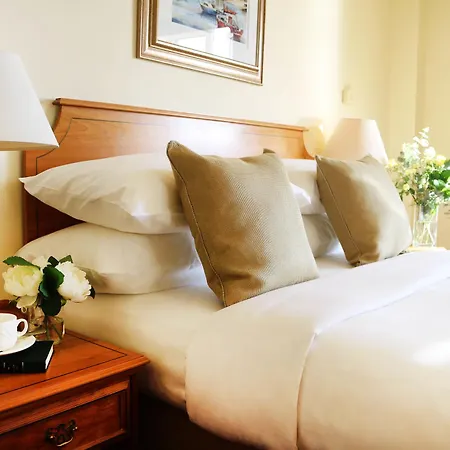 Bay Conference & Leisure Centre 4* Голуэй