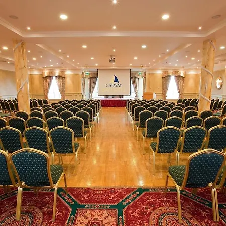 酒店 戈尔韦海湾会议及娱乐中心酒店 4*