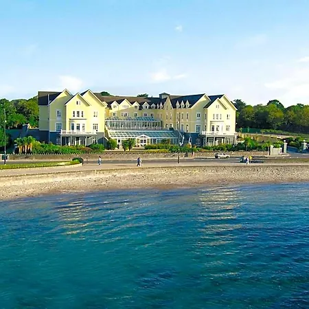 Bay Conference & Leisure Centre 4*