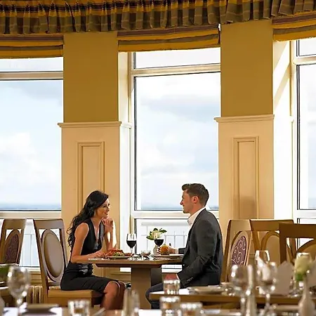 Bay Conference & Leisure Centre 4* Galway
