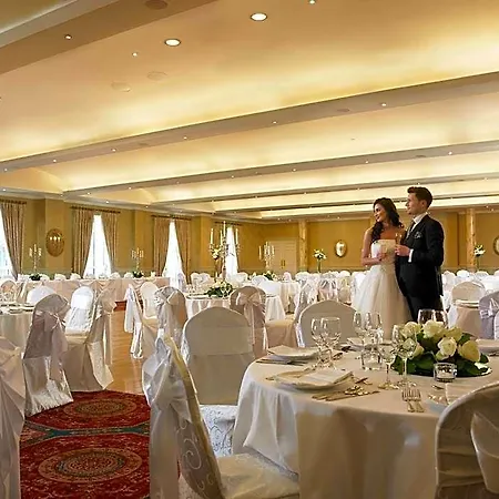 Bay Conference & Leisure Centre 4*