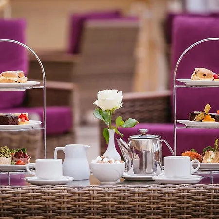 戈尔韦海湾会议及娱乐中心酒店 4*