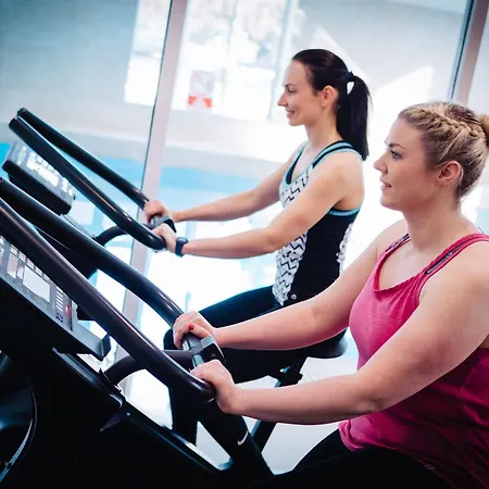 Отель Bay Conference & Leisure Centre Голуэй