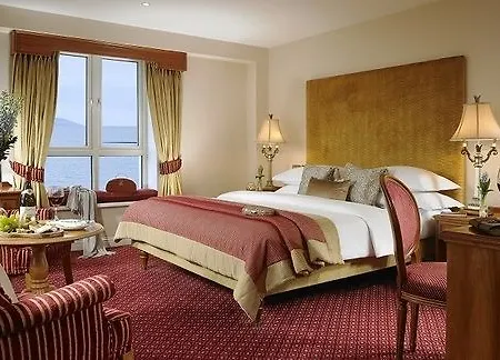 Отель Bay Conference & Leisure Centre
