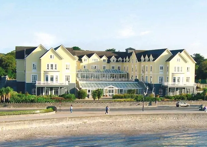 Bay Conference & Leisure Centre 4*