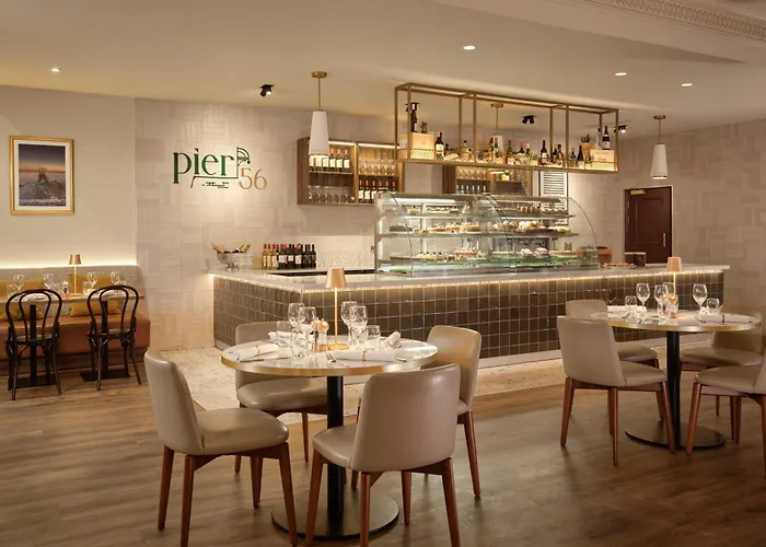 Bay Conference & Leisure Centre 4*