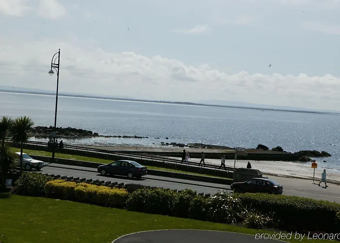 Отель Bay Conference & Leisure Centre 4*