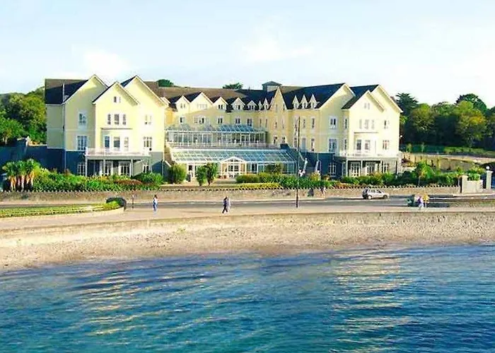 Hotel Bay Conference & Leisure Centre 4*