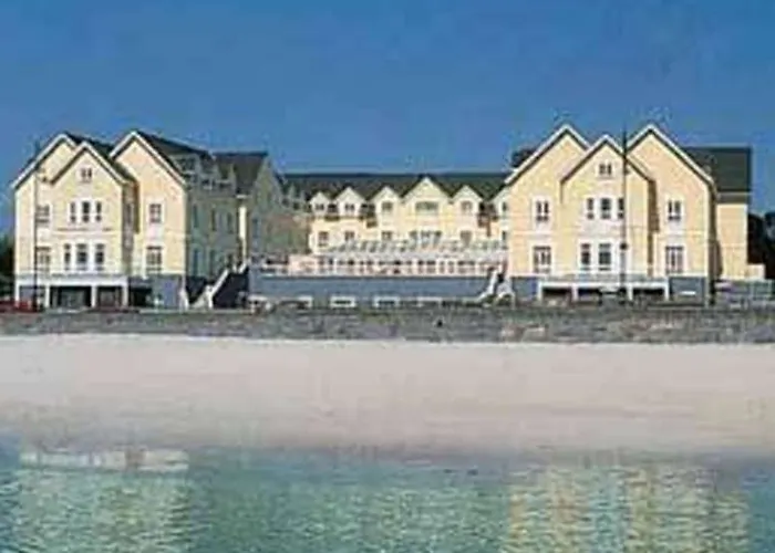 Bay Conference & Leisure Centre Отель 4*