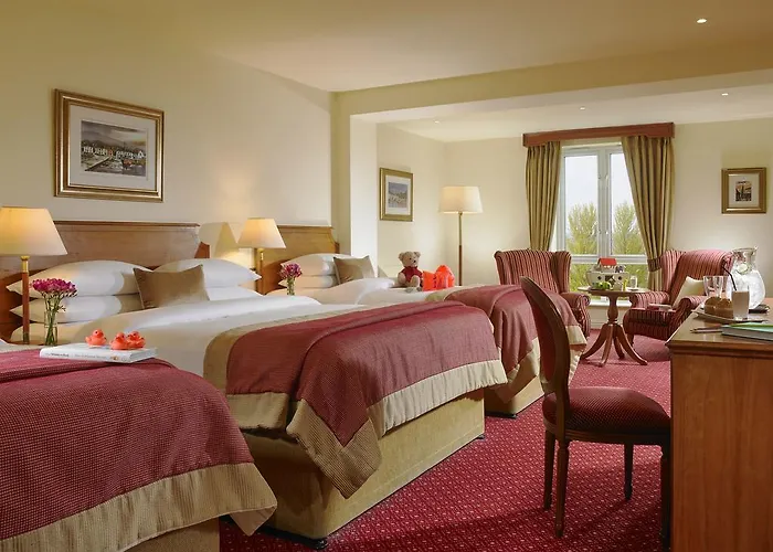 Bay Conference & Leisure Centre Hotel 4*