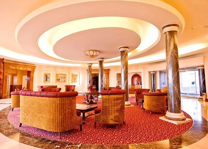 Bay Conference & Leisure Centre 4*