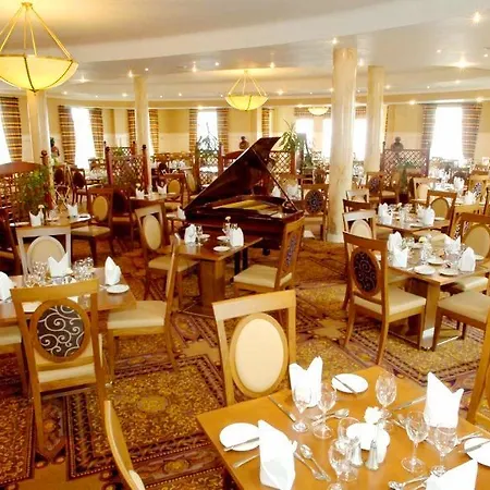 Bay Conference & Leisure Centre