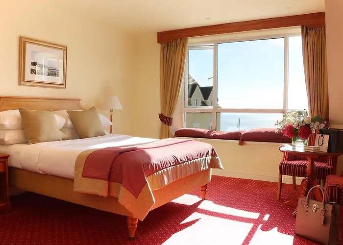 Hotel Bay Conference & Leisure Centre 4*