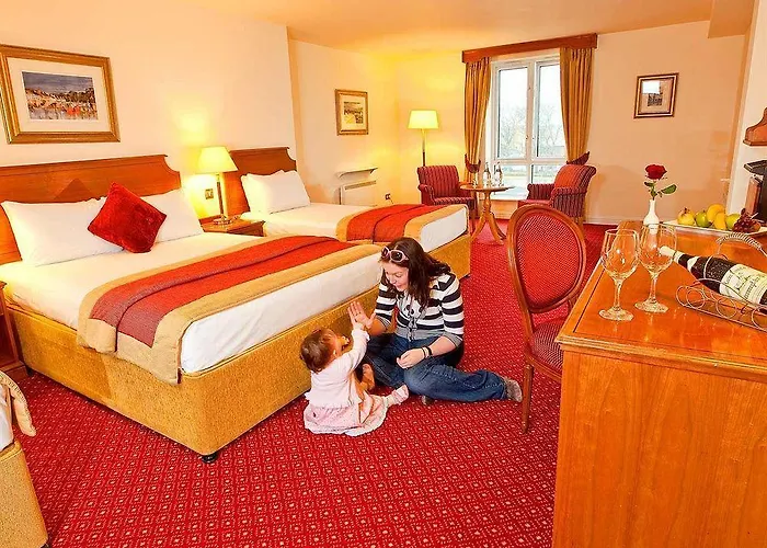 Bay Conference & Leisure Centre 4*